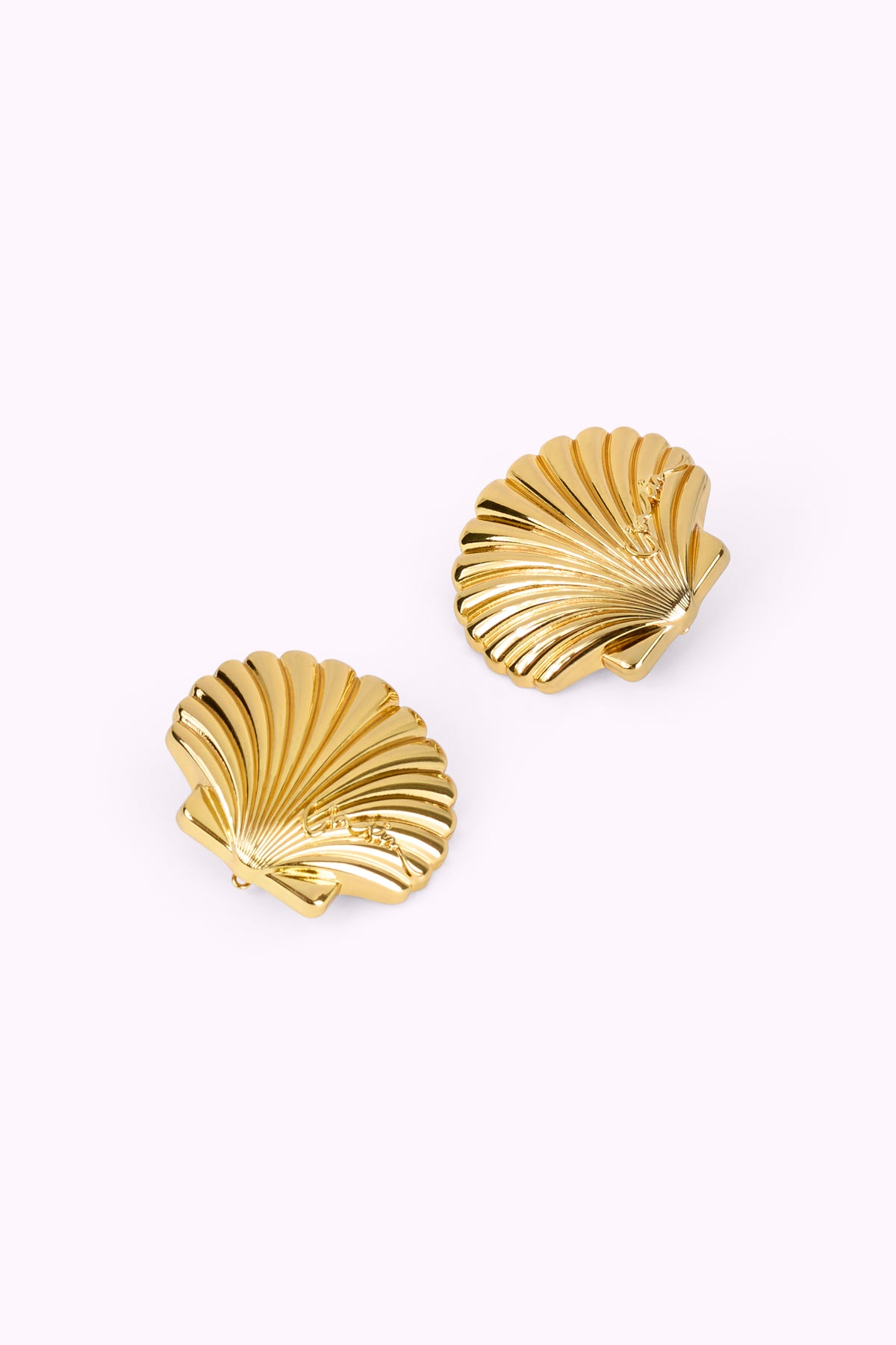 Seashell Clip-On Jewel
