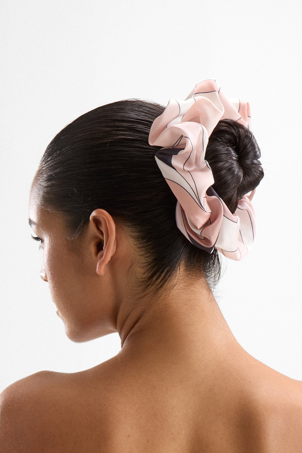 Silky Scrunchie - Mars Beige